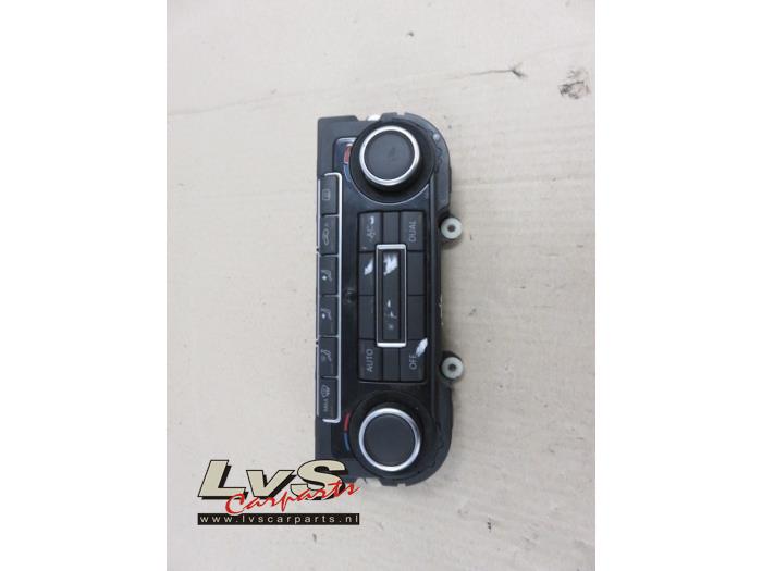 Volkswagen Golf Air conditioning control panel