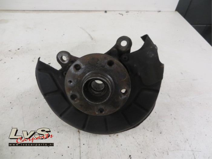 Volkswagen Golf Knuckle, front right