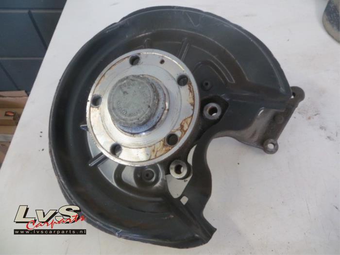 Volkswagen Touran Fusee links-achter