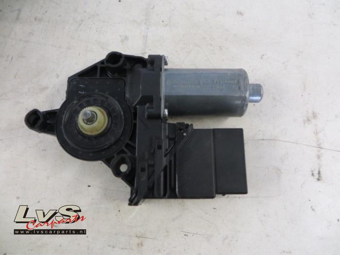Volkswagen Golf Door window motor