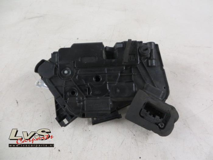 Volkswagen Golf Deurslot Mechaniek 4Deurs links-achter