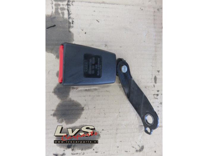 Audi TT Sicherheitsgurt Schließe rechts hinten