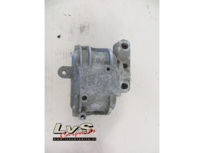 Seat Altea Engine mount