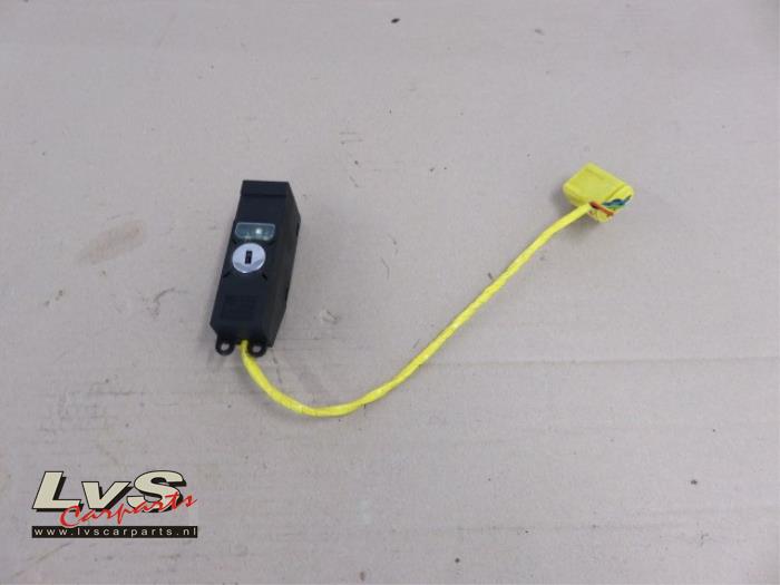 Volkswagen Phaeton Airbag lock