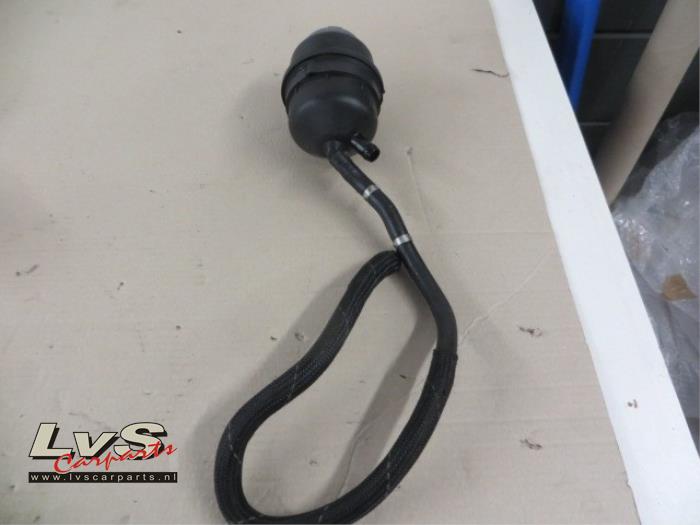 Audi S6 Power steering fluid reservoir