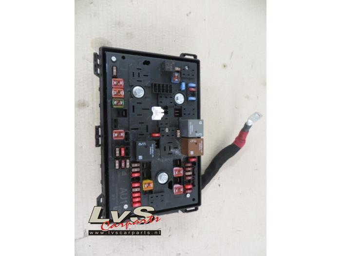Opel Ampera Fuse box
