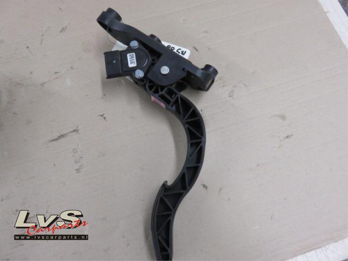 Hyundai H300 Accelerator pedal