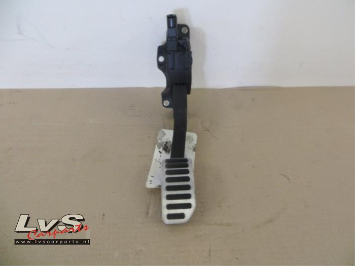 Volvo XC60 Accelerator pedal