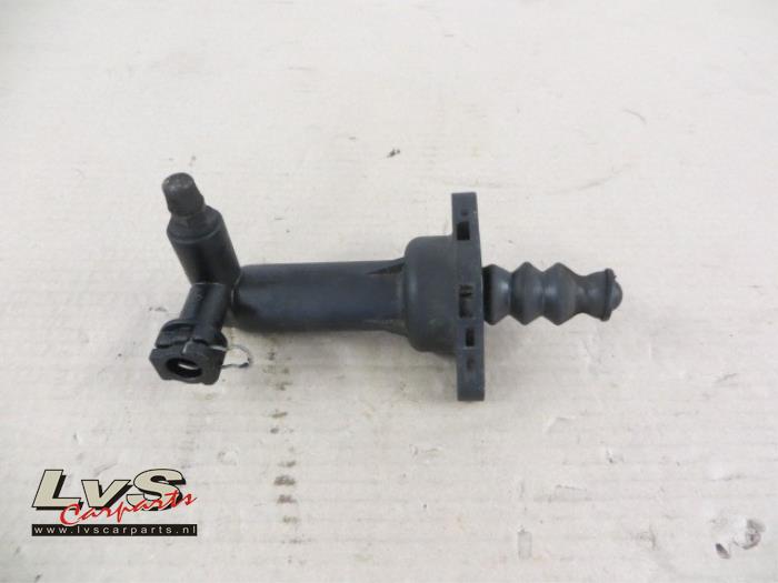 Volkswagen Polo Clutch slave cylinder
