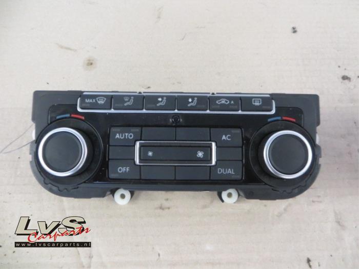 Volkswagen Passat Air conditioning control panel