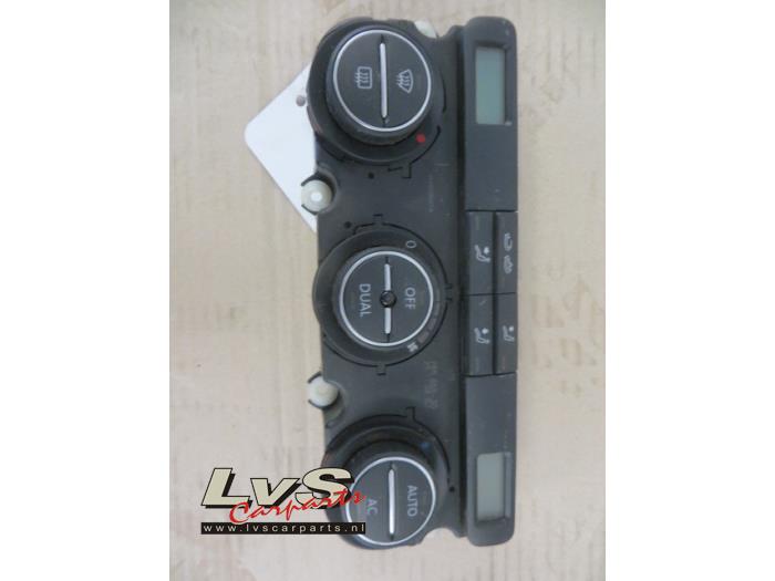Volkswagen Touran Air conditioning control panel