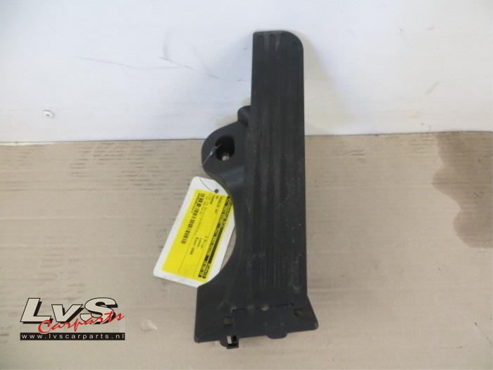 Volkswagen Touran Accelerator pedal