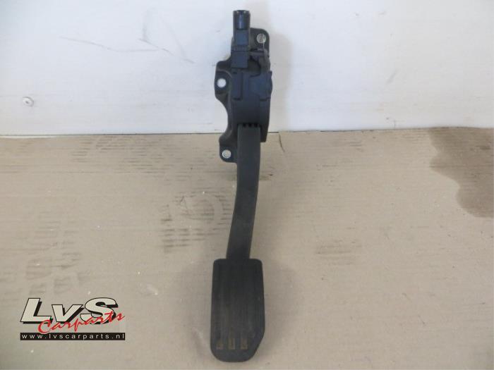 Volvo XC60 Accelerator pedal