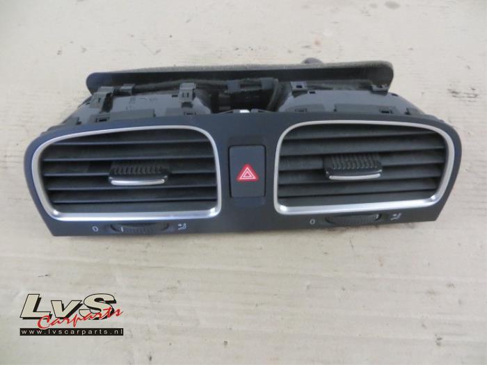 Volkswagen Golf Dashboard vent