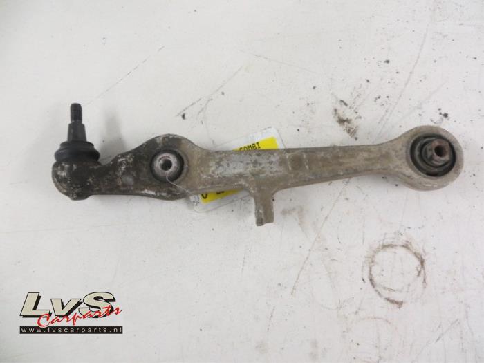 Audi A4 Querlenker unten rechts vorne