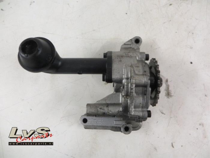 Volkswagen Golf Oil pump