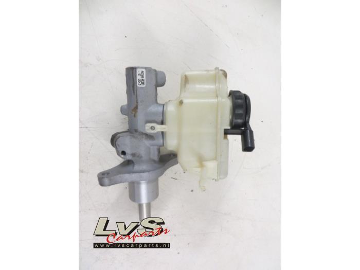 Volkswagen Caddy Hoofdremcilinder