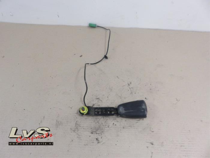 Volvo V50 Veiligheidsgordel Insteek links-voor