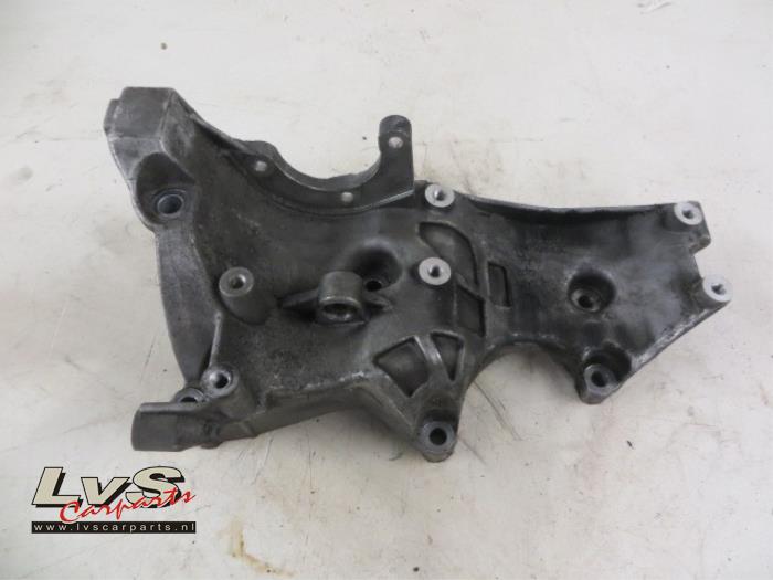 Audi A4 Alternator upper bracket