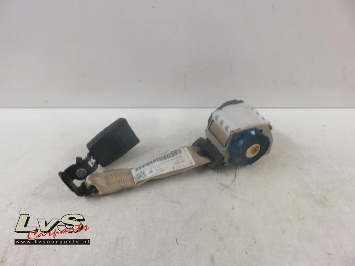 Volkswagen Passat Ceinture de sécurité arrière centre