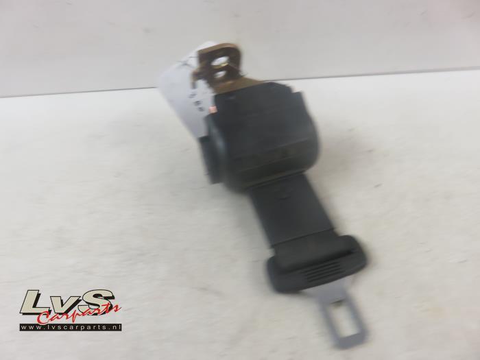 Volkswagen Passat Ceinture de sécurité arrière centre