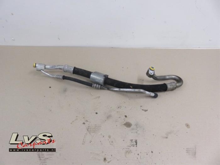 BMW 3-Série Tuyau clim