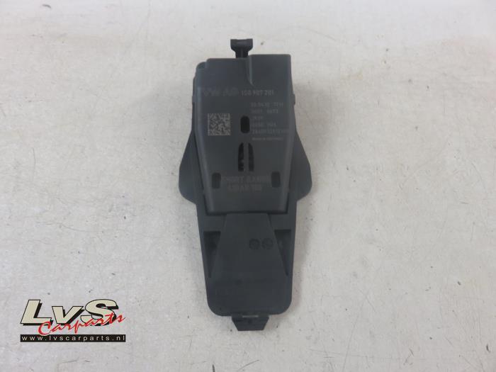 Volkswagen UP Front camera