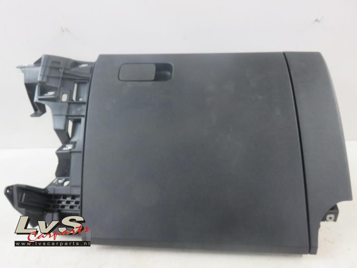 Volkswagen UP Boîte à gants