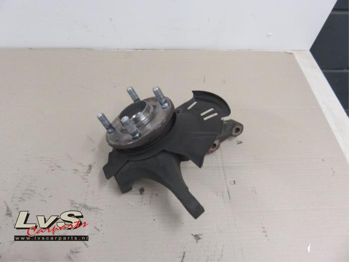 Hyundai I20 Fusee links-voor