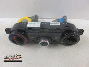 Begagnade Värmekontrollpanel Hyundai i20 1.2i 16V Pris € 61,00 Marginaltabell erbjuds av LvS Carparts