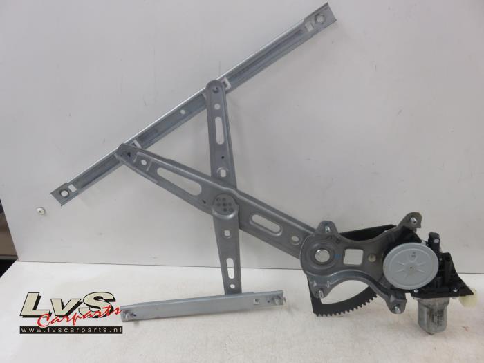 Hyundai I20 Door window motor