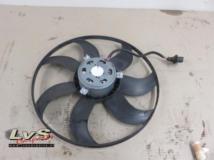 Volkswagen Polo Fan motor
