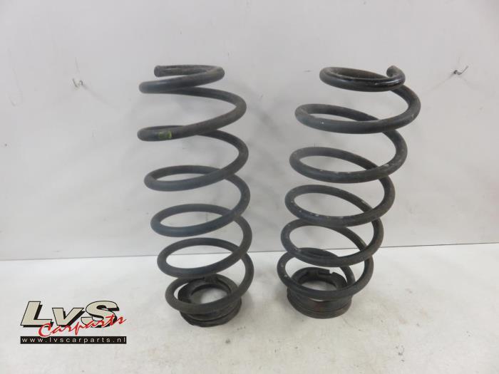 Volkswagen Polo Schroefveer achter