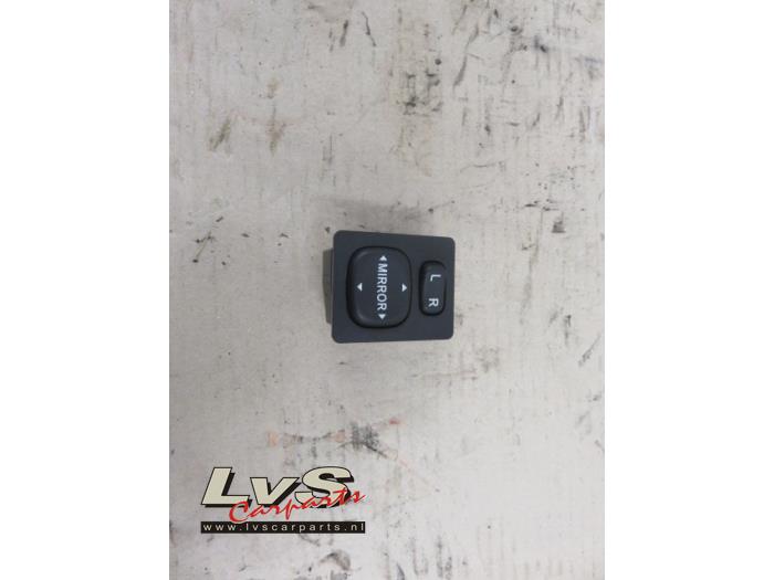 Toyota Yaris Mirror switch
