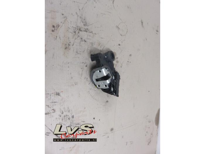 Toyota Yaris Deurslot Mechaniek 2Deurs links