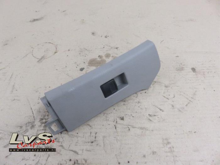 Toyota Yaris Electric window switch