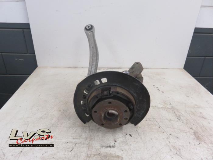 Audi Q7 Achsschenkel links hinten