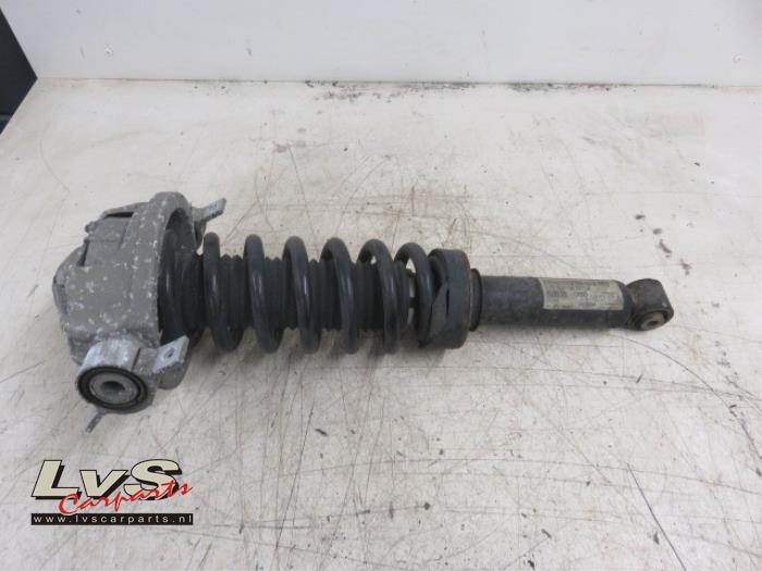 Audi Q7 Stoßdämpferstrebe links hinten