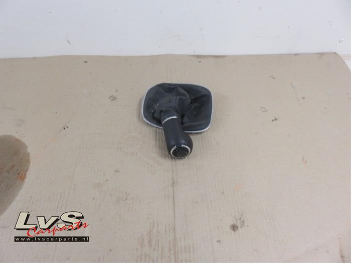 Opel Corsa Enveloppe levier de vitesse