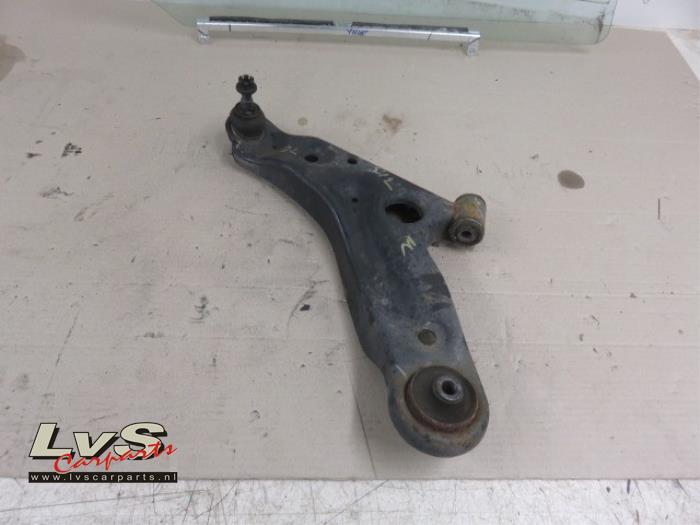 Nissan Pixo Draagarm links-voor