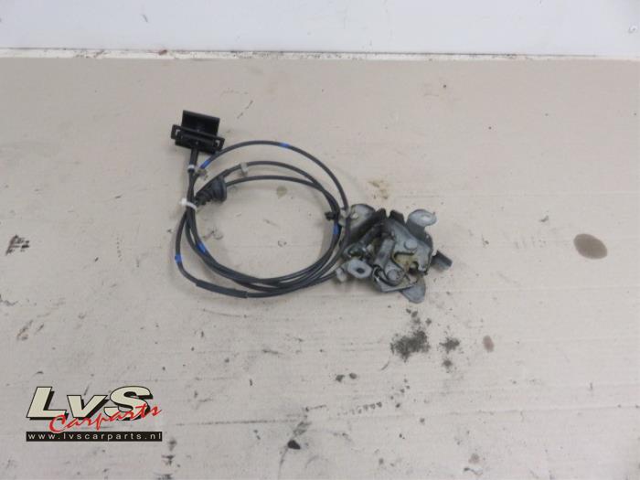 Nissan Pixo Bonnet lock mechanism