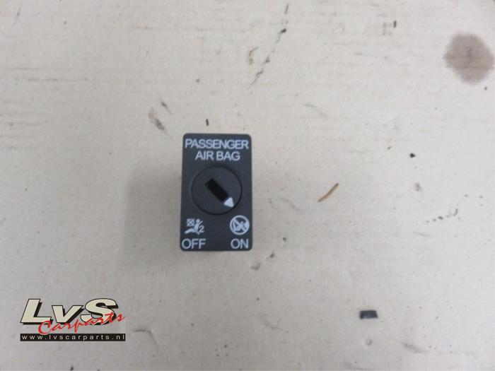 Volkswagen Golf Airbag Slot