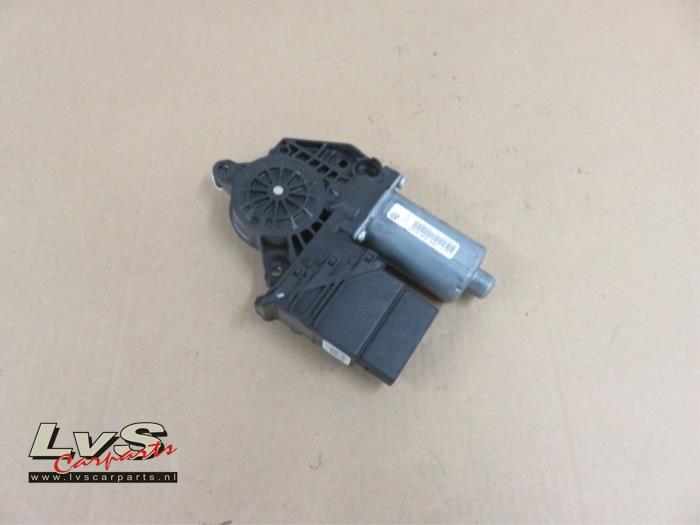 Volkswagen Golf Plus Door window motor
