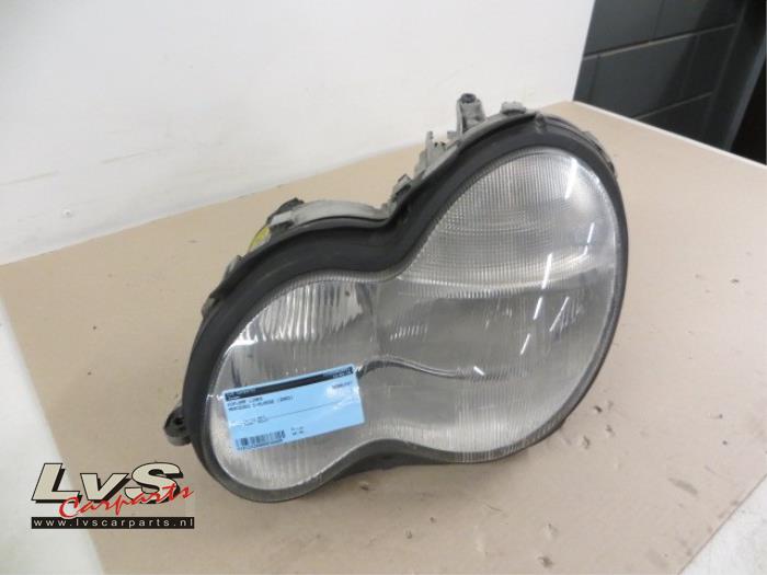 Mercedes C-Klasse Headlight, left