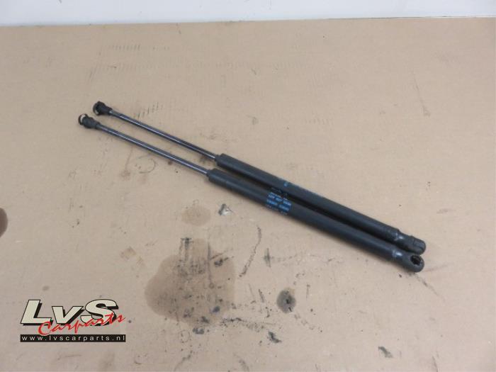 Volkswagen Fox Kit amortisseur gaz hayon