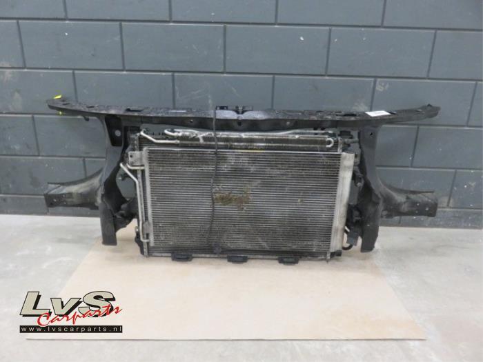 Volkswagen Transporter Front panel