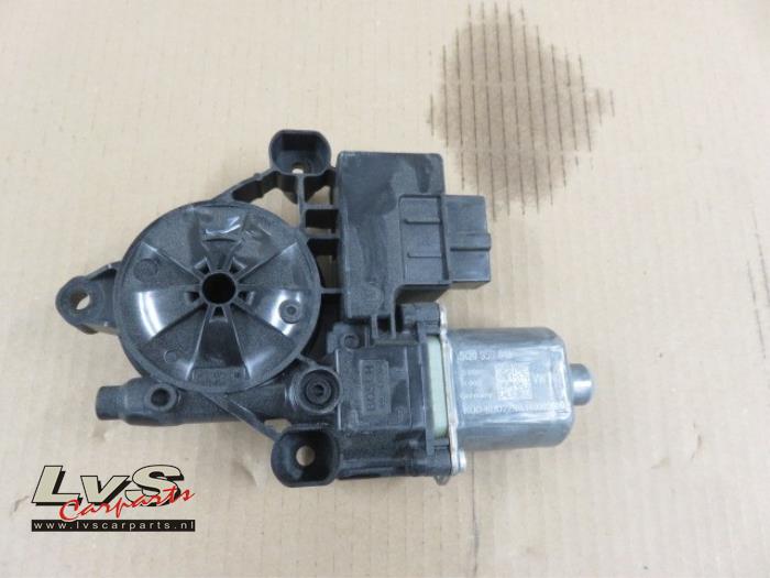 Volkswagen Golf Door window motor