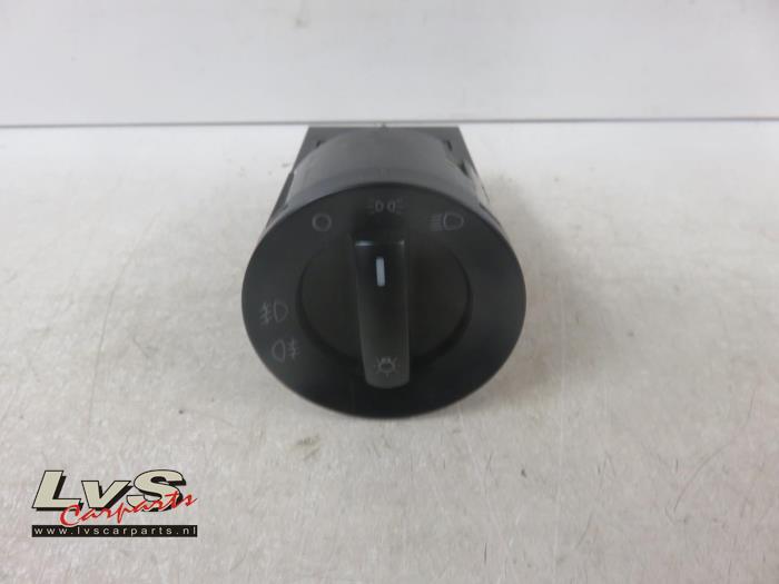 Volkswagen Amarok Light switch