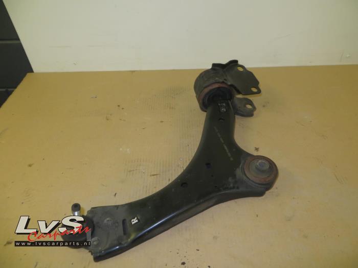 Volvo V70 Bras de suspension avant droit