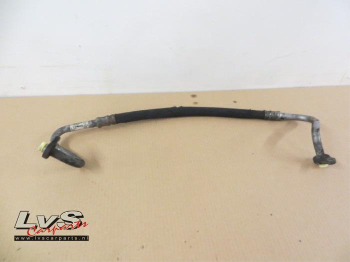 Volvo V70 Air conditioning line